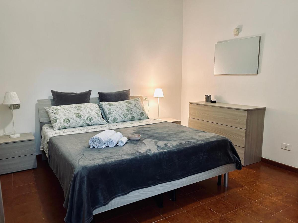 Tua Duplex Appartement Salò Buitenkant foto