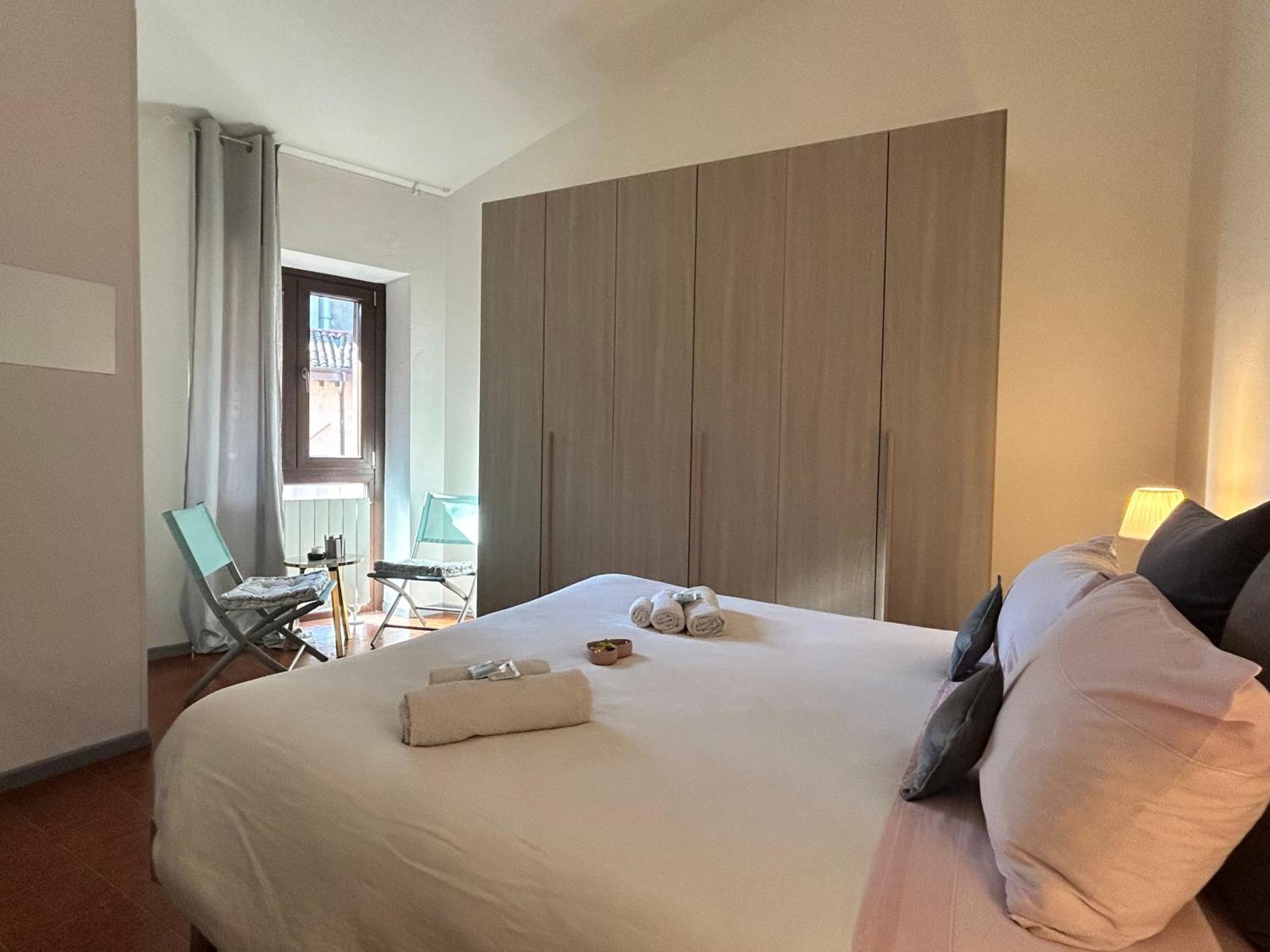 Tua Duplex Appartement Salò Buitenkant foto
